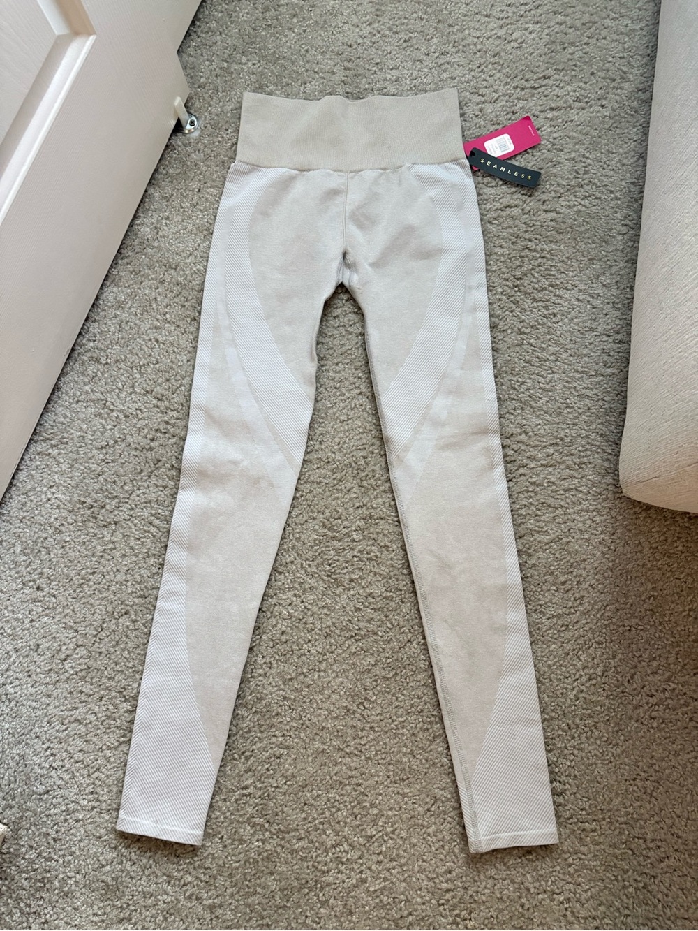 Ryka Light Grey Seamless Leggings size S NWT